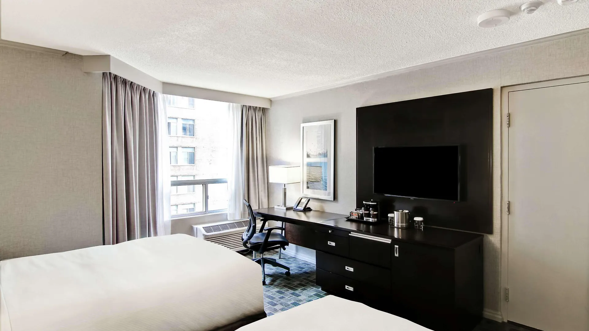 Hotel Doubletree By Hilton Toronto Downtown