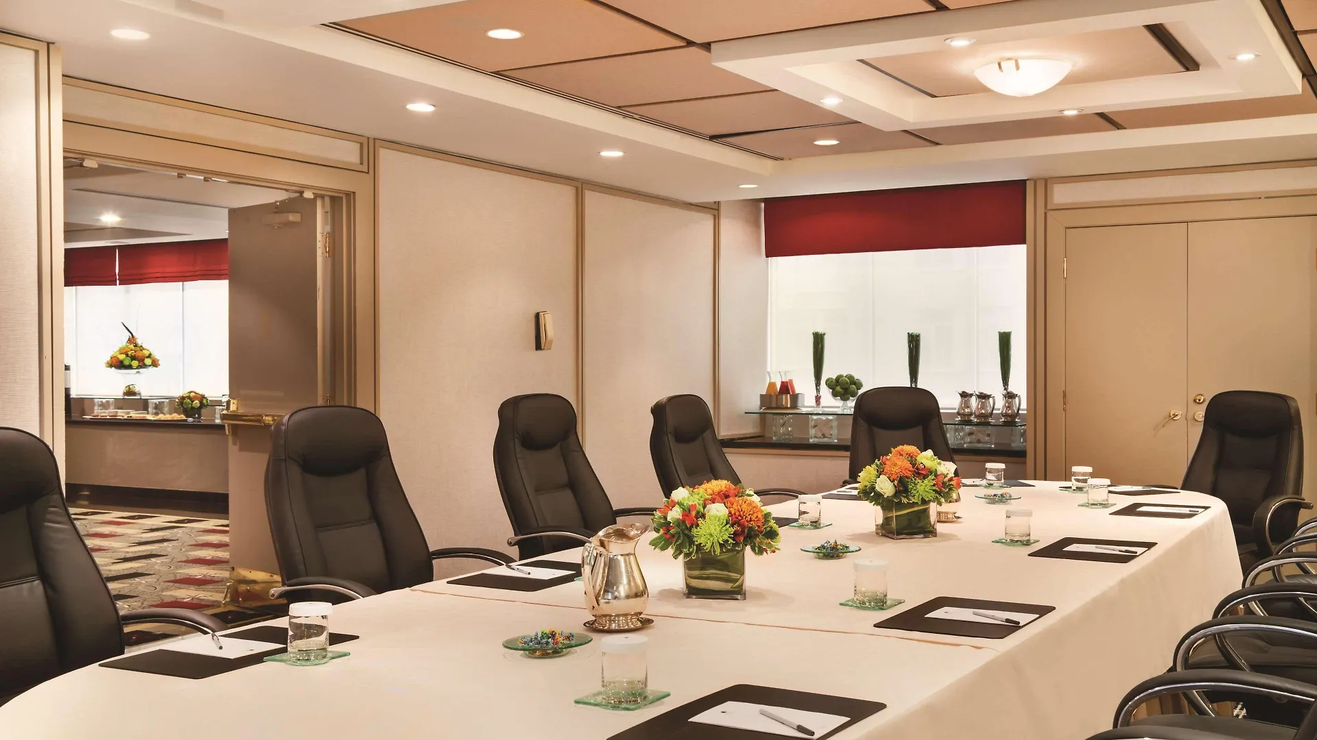 **** होटल Doubletree By Hilton Toronto Downtown Canada